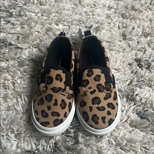 Leopard print Old Navy toddler shoes. Size 8. Black. Tan. White. New with tags.